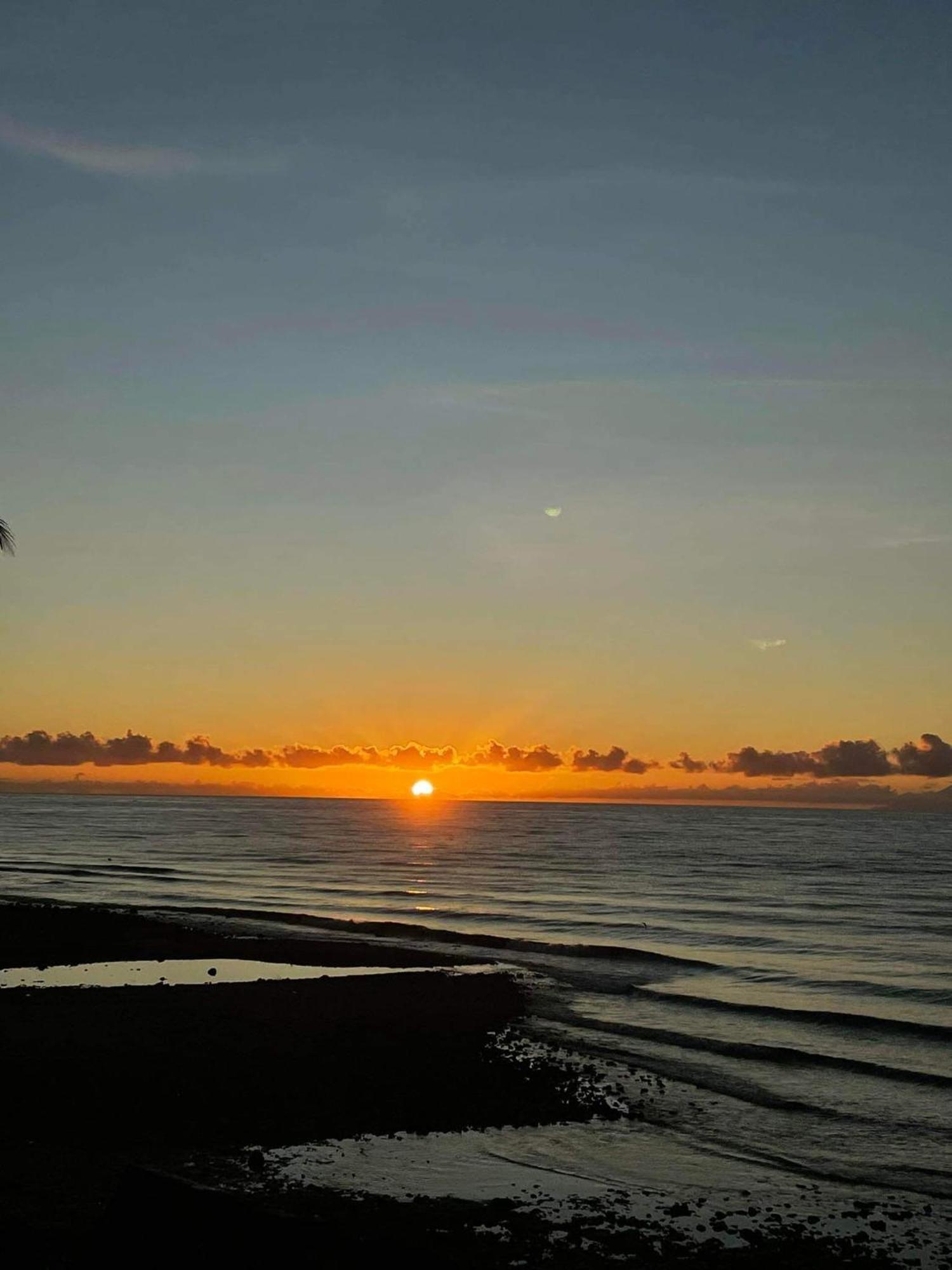 Spacious Seaview Studio In Lila, Bohol Hotel Exterior foto